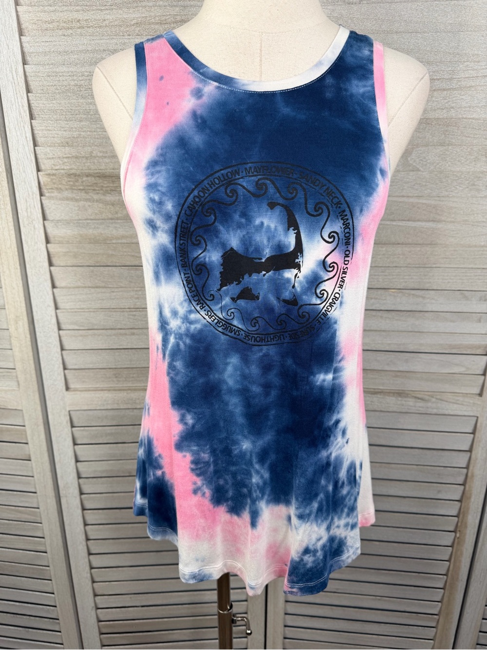 T. JAZELLE Cape Cod Beaches Coastal Tie Dye Tank Top Blue & Pink-Medium